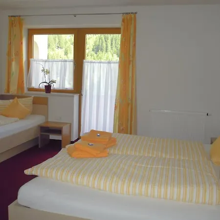 Neustockach Apartman
